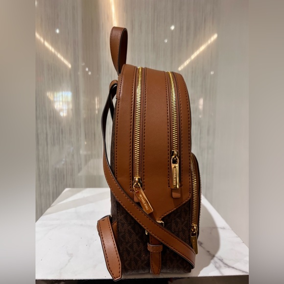 2. NWT Michael Kors Jaycee Medium Backpack Brown - Picture 6 of 8